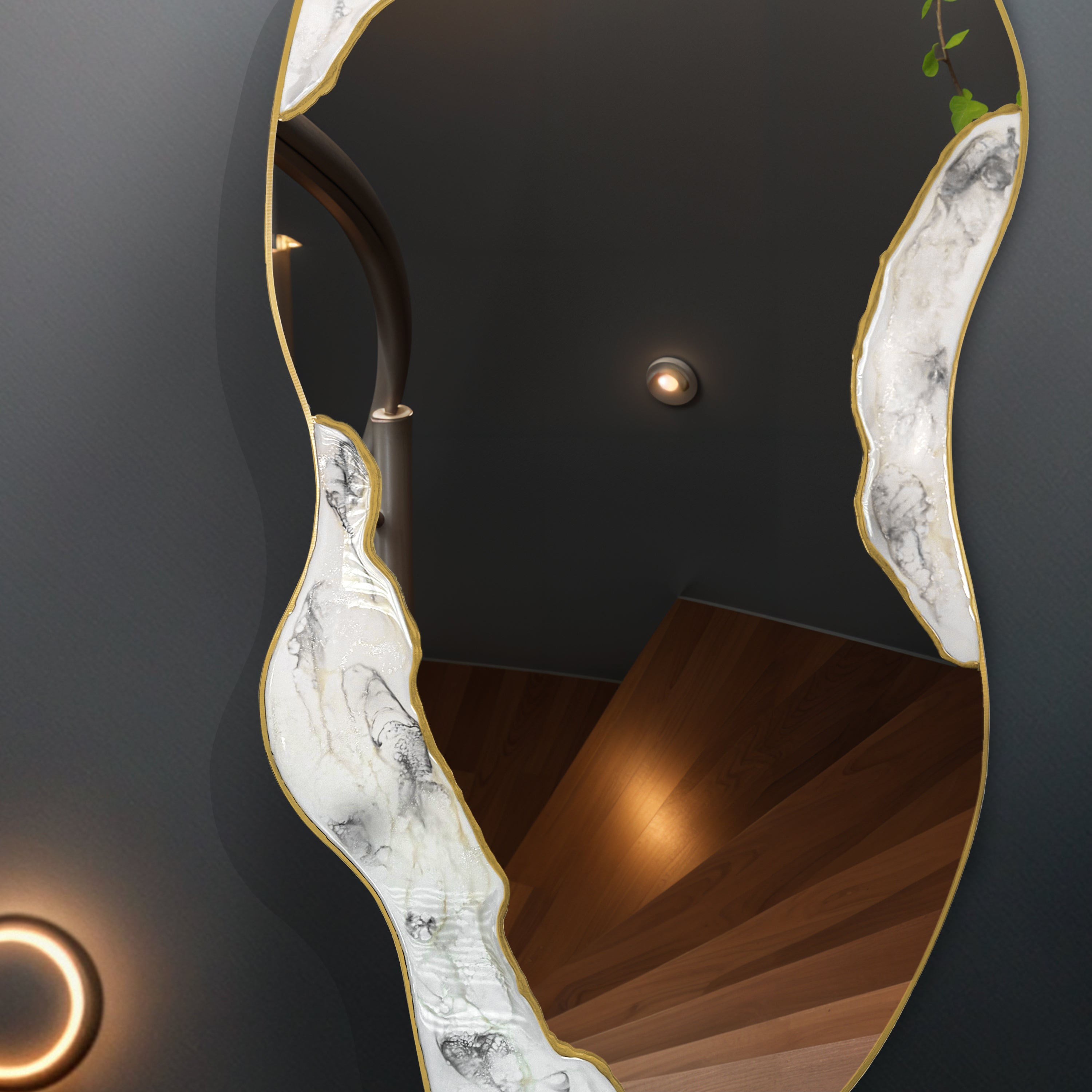 Kintsugi Flow – Irregular Gold Asymmetrical Wall Mirror